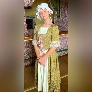 Period 18th century costume Colonial dress gown for girl